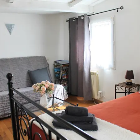 Les Amandiers Nyaraló Villedubert